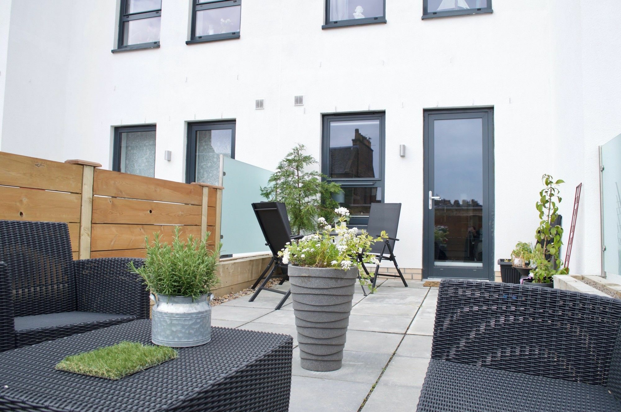 Central 2 Bedroom Apartment With Free Parking Edinburgh Eksteriør bilde